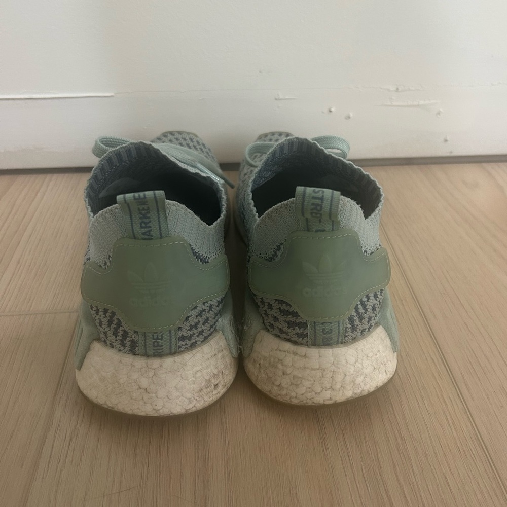 Adidas NMD R1 - Picture 2 of 7